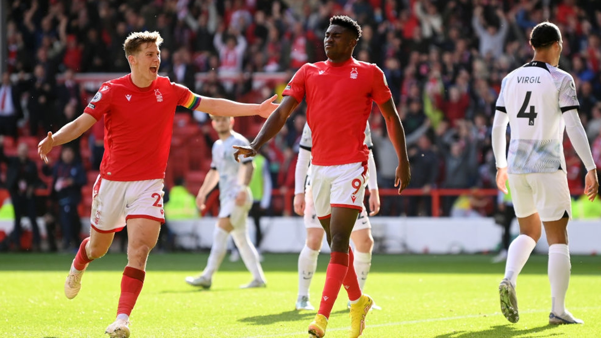 升到新的高 升到新的高